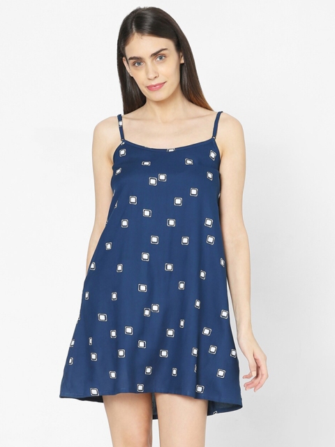 

Smarty Pants Blue & White Printed Nightdress