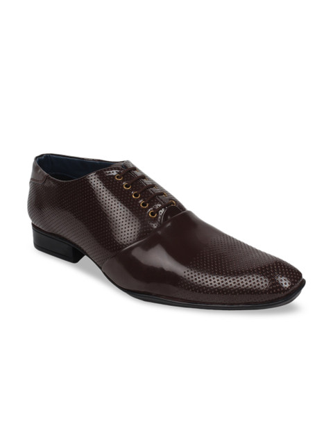 

Guava Men Brown Textured Faux Patent Leather Formal Oxfords