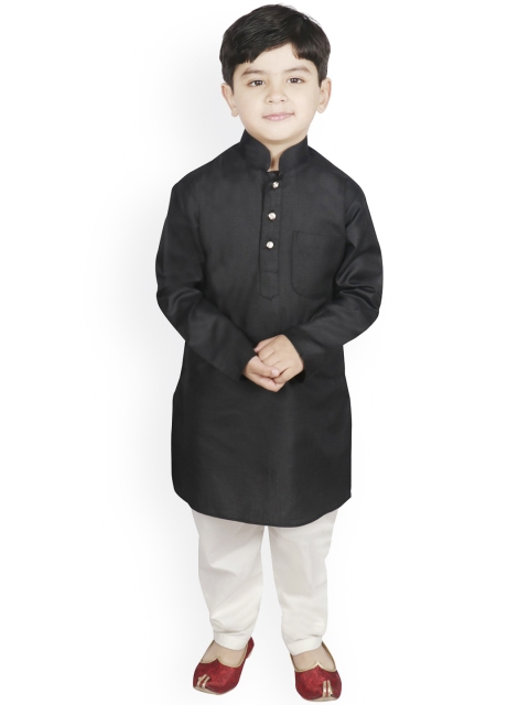 

SG YUVRAJ Boys Black Kurta with Pyjamas