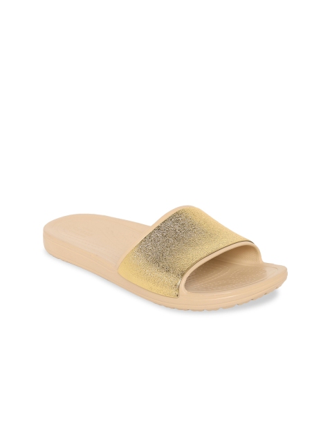 

Crocs Sloane Women Cream-Coloured Gold-Toned Croslite Sliders