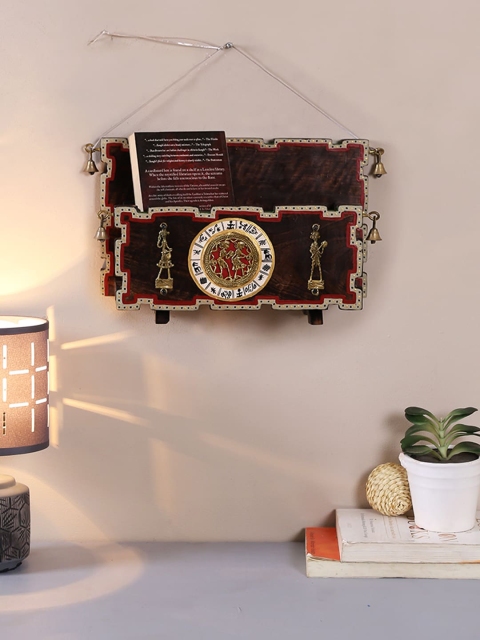 

Aapno Rajasthan Brown & Gold-Toned Tribal Art Wall Letter Holder