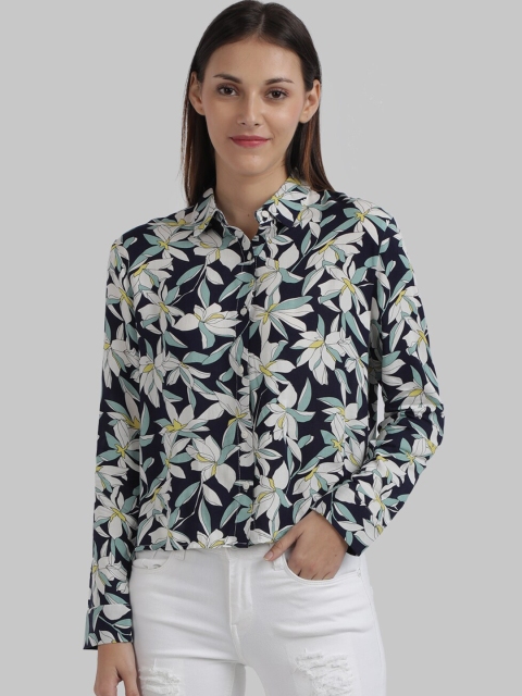 

Parx Women Black & Green Printed Regular Fit Casual Shirt