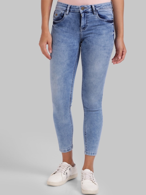 

Parx Women Blue Skinny Fit Clean Look Light Fade Crop Jeans