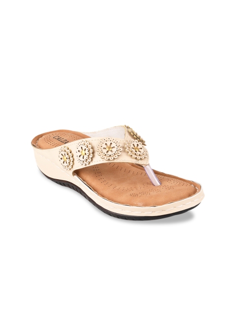 

CALZADO Women Cream-Coloured Embellished Comfort Sandals