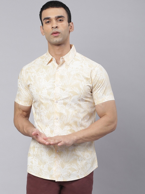 

Dennis Lingo Men Yellow Comfort Slim Fit Printed Pure Cotton Casual Shirt
