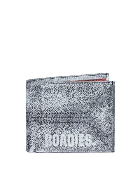 

Justanned Men Grey Textured Leather Two Fold Wallet