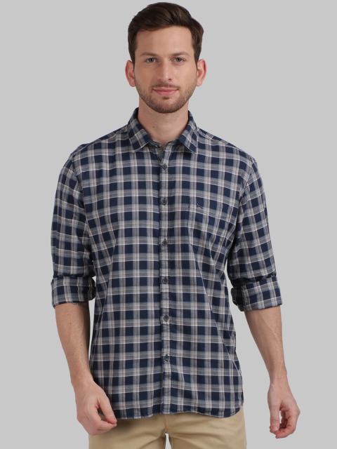 

Parx Men Grey & Navy Blue Slim Fit Checked Cotton Casual Shirt