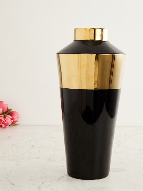 

Home Centre Black & Gold-Toned Eternity Colourblocked Vase