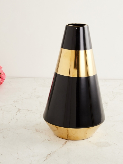 

Home Centre Black & Gold-Toned Colourblocked Eternity Vase
