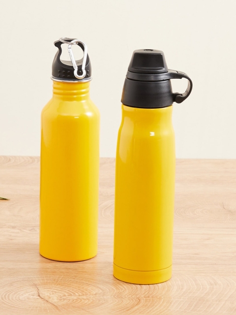 

Home Centre Set Of 2 Yellow Solid Stainless Steel Victory Sports Bottles 750ml & 500ml