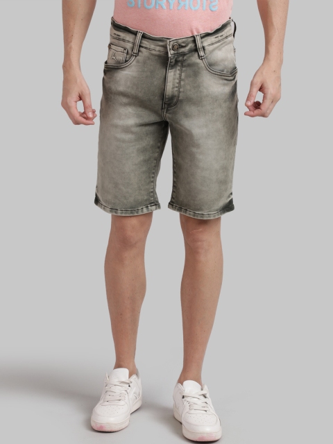 

Parx Men Green Washed Regular Fit Denim Shorts