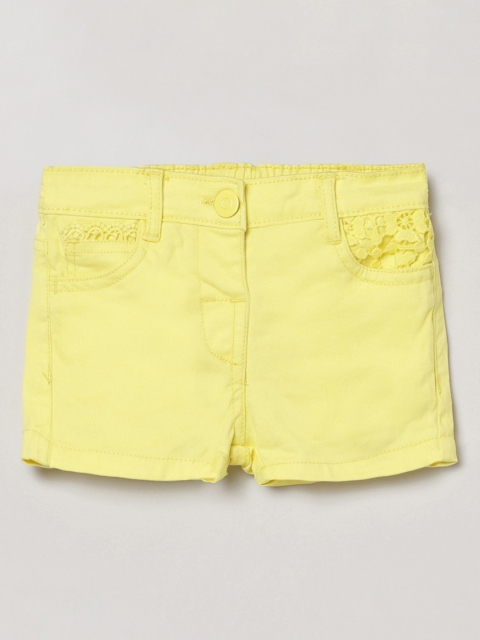 

max Girls Yellow Solid Regular Fit Regular Shorts