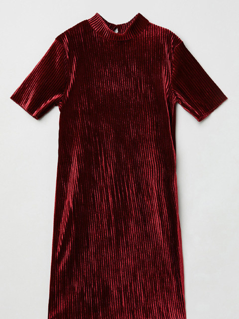 

max Girls Red Regular Longline Top
