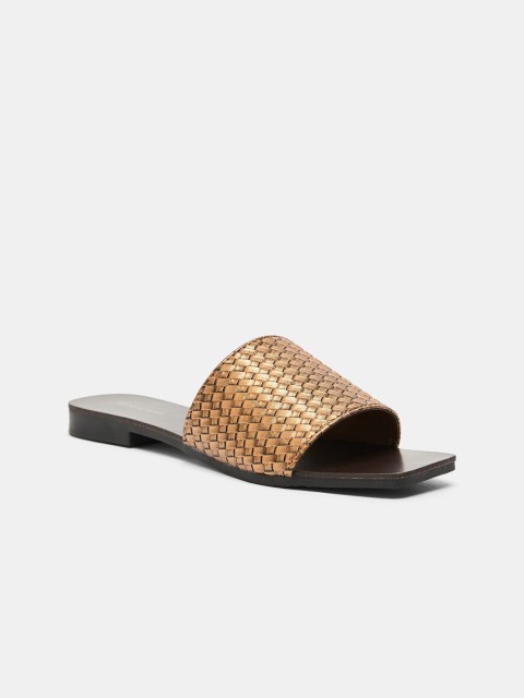 

shoexpress Women Bronze Open Toe Flats