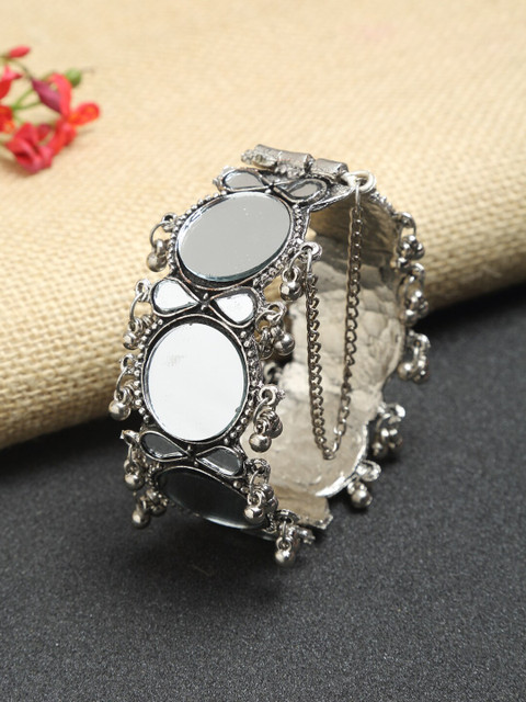 

NEUDIS Women Silver Cuff Oxidised Silver-Plated Cuff Bracelet