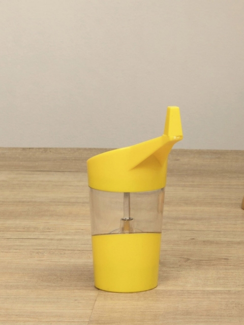 

Home Centre Yellow & Transparent Colourblocked Rotating Pepper Mill