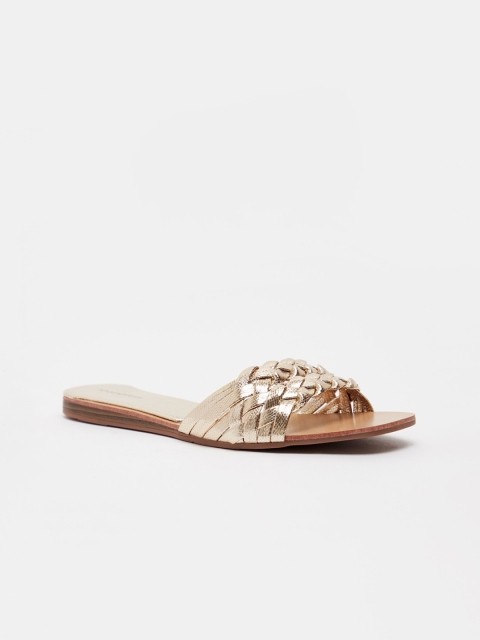 

shoexpress Women Gold Printed Open Toe Flats