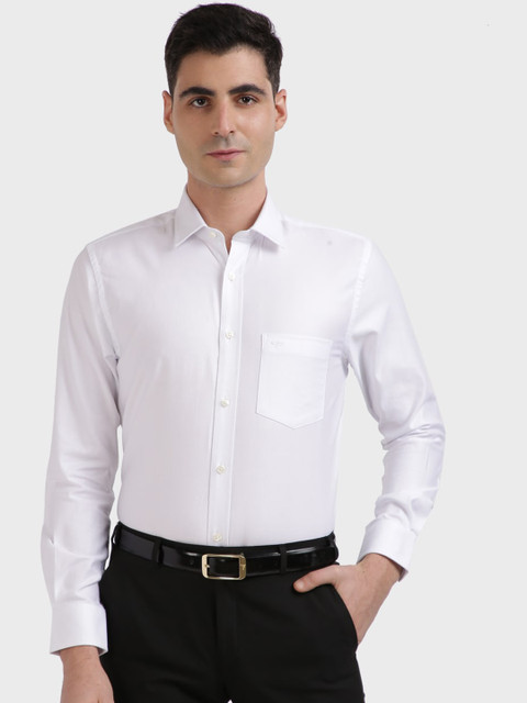 

ColorPlus Men White Tailored Fit Solid Casual Shirt