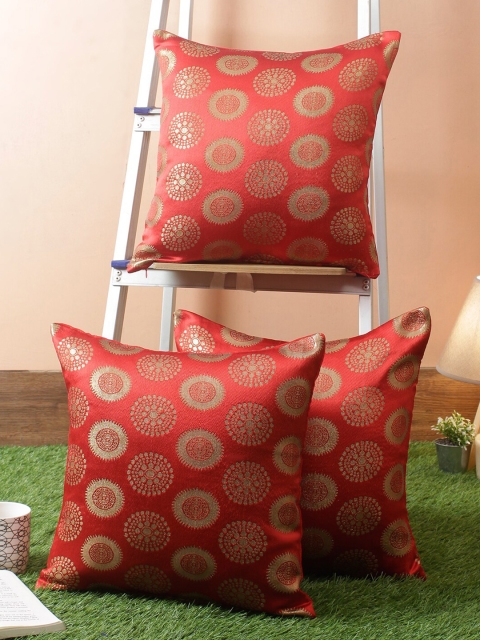 

RANGDESI Unisex Red Set of 3 Ethnic Motifs Double Brocade And Silk Cushion cover