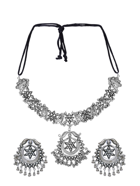 

Crunchy Fashion Women Silver-Toned Oxidized Chandwali Necklace Set