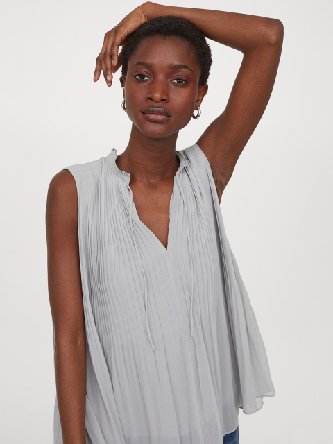 

H&M Women Grey Pleated Top