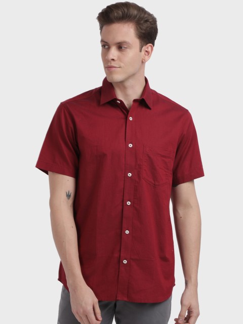 

ColorPlus Men Red Tailored Fit Solid Casual Shirt
