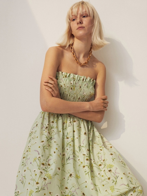 

H&M Women Green Smocked Bandeau Dress
