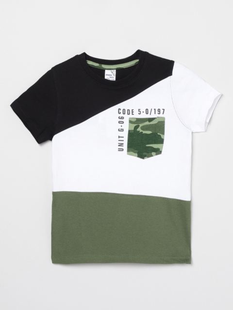 

max Boys White & Green Colourblocked T-shirt with Pocket
