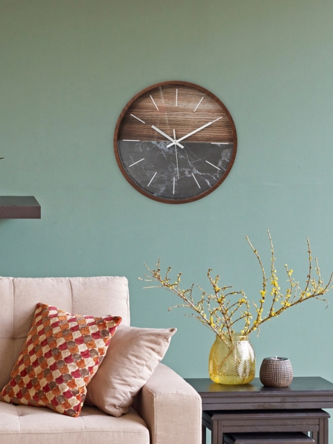 

Home Centre Brown & Black Colourblocked Contemporary Wall Clock