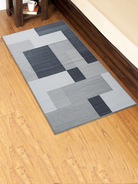 

Home Centre Grey Geometric Portable Light Foldable Rug