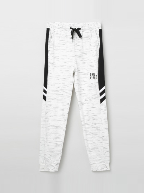 

max Boys Off White & Black Printed Cotton Joggers