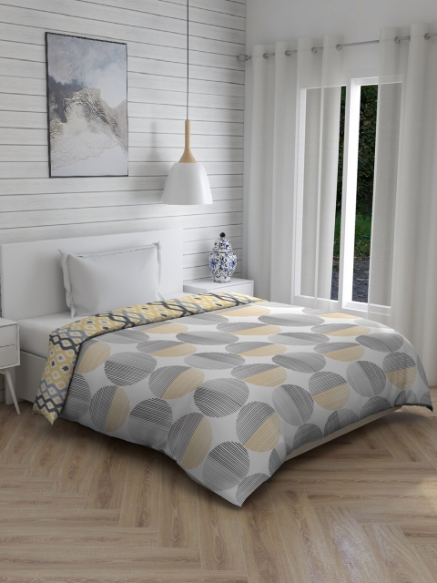 

Layers White & Grey Geometric AC Room 110 GSM Cotton Single Bed Dohar