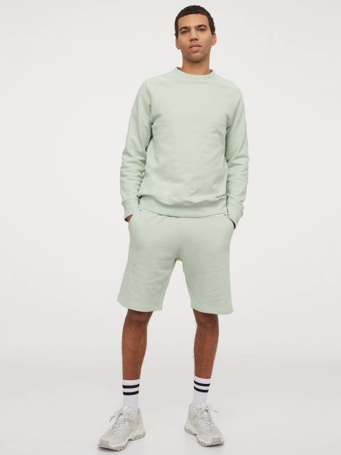 

H&M Men Green Sweatshirt Shorts Regular Fit
