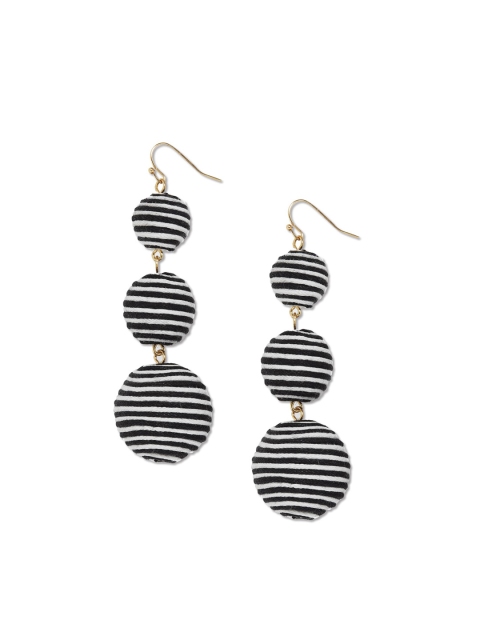 

Foxy Sperks Black Contemporary Handcrafted Drop Earrings
