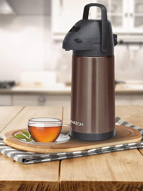 

Milton Brown & Black Solid Hot & Cold Vacuum Insulated Kettle 2500 ML