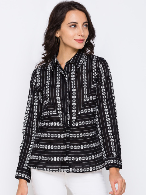 

Globus Black & White Floral Shirt Style Top