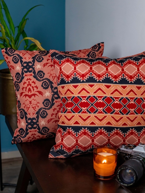 

SHIVANAA HOMES Peach-Coloured & Red Set of 2 Geometric Square Cushion Covers