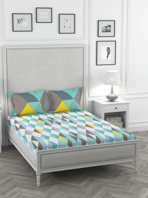 

Portico New York White & Green Geometric 144 TC Cotton 1 Queen Bedsheet with 2 Pillow Covers