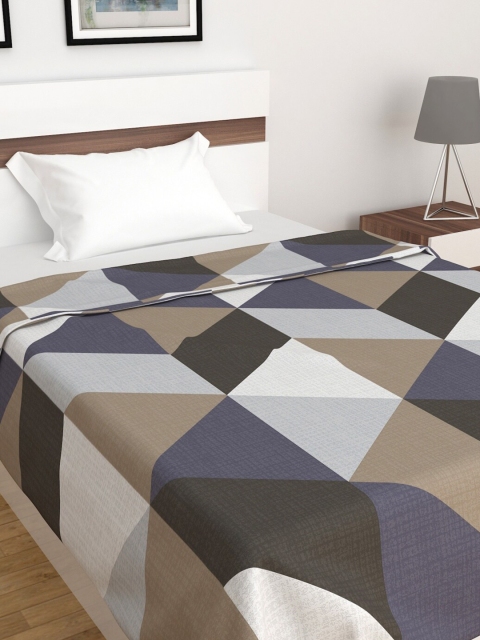 

Home Centre Grey & Blue Geometric AC Room 150 GSM Single Bed Blanket