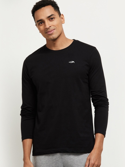 

max Men Black T-shirt