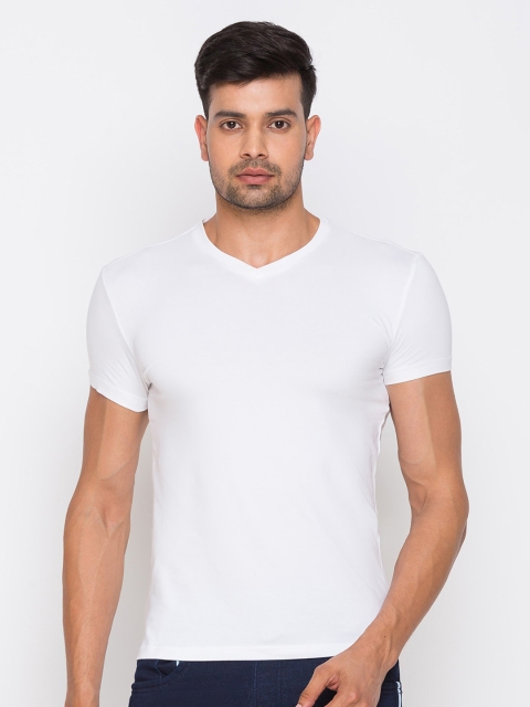 

Globus Men White Cotton Solid V-Neck T-shirt