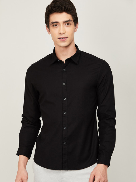 

CODE by Lifestyle Men Black Slim Fit Solid Casual Shirt