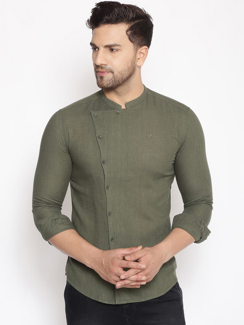 

SHOWOFF Men Green Lenin Classic Slim Fit Solid Casual Shirt