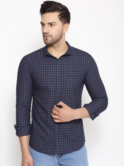 

SHOWOFF Men Navy Blue & Black Cotton Classic Slim Fit Checked Casual Shirt