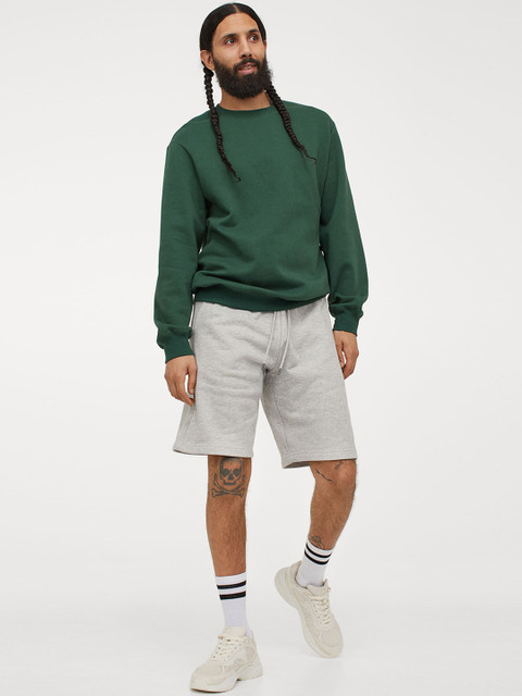 

H&M Men Grey Sweatshirt Shorts Regular Fit