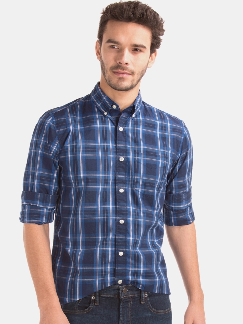 

GAP Men Blue & White Regular Fit Checked Casual Shirt