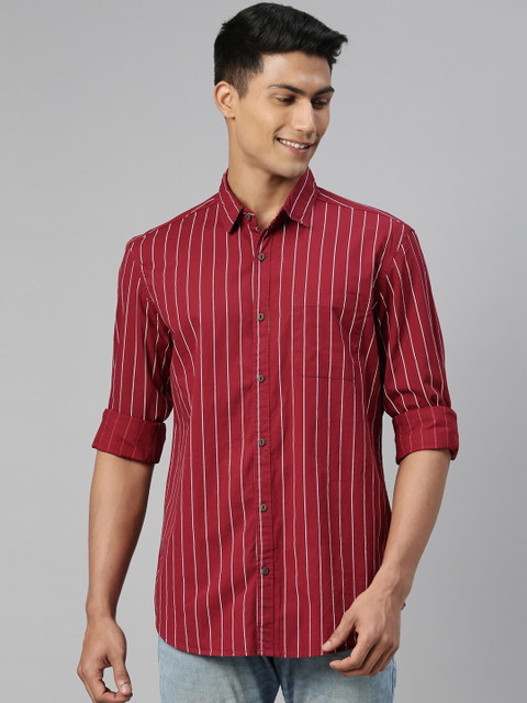 

William White Men Maroon Slim Fit Striped Casual Shirt