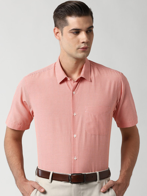

Peter England Men Peach-Coloured & White Regular Fit Checked Formal Shirt