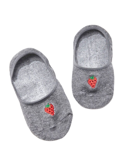

FOREVER 21 Women Grey & Red Patterned Strawberry Graphic Shoe Liners