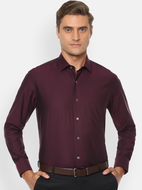 

Luxure by Louis Philippe Men Burgundy Regular Fit Solid Formal Shirt